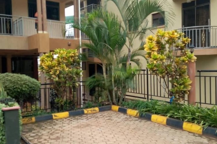 Hotel Exterior 43 of 55