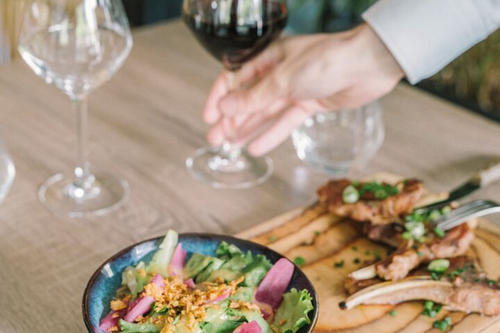 Dining 106 of 130
