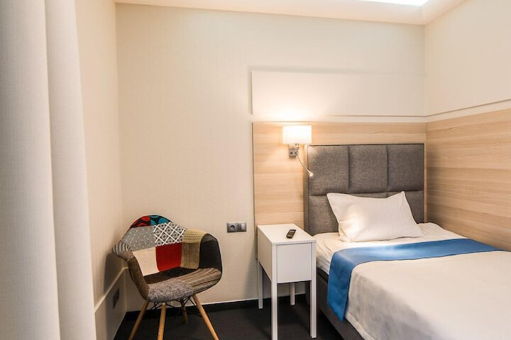 Room 15 of 66