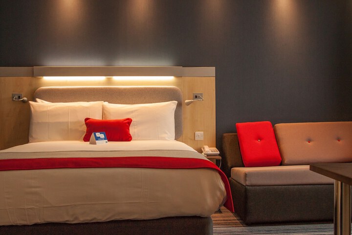 Room 5 of 22
