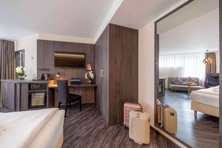 Room 31 of 66