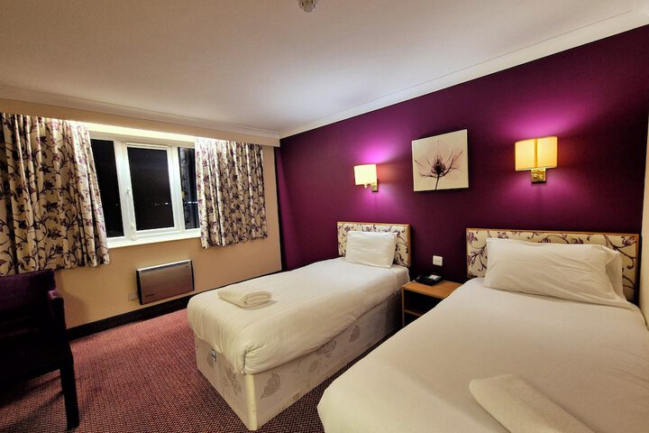 Room 25 of 64