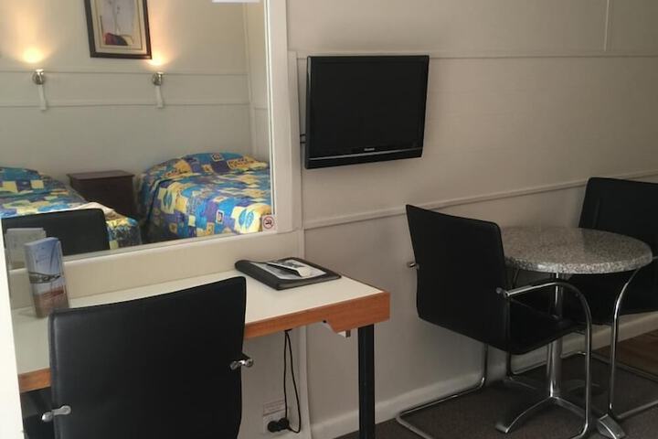 Room 4 of 26