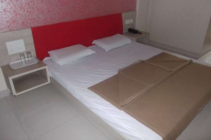 Room 4 of 4
