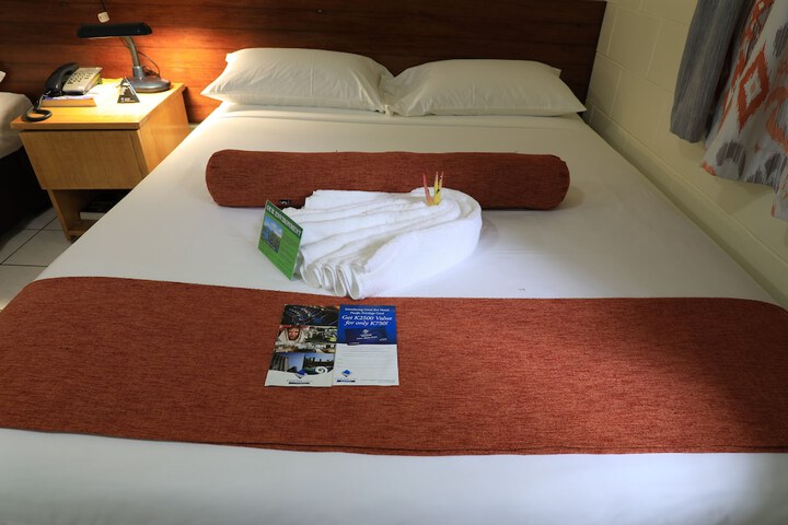 Room 13 of 31