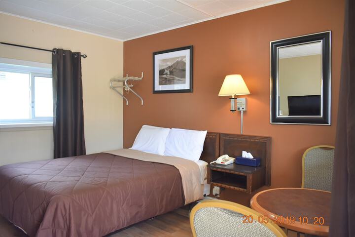 Room 2 of 43
