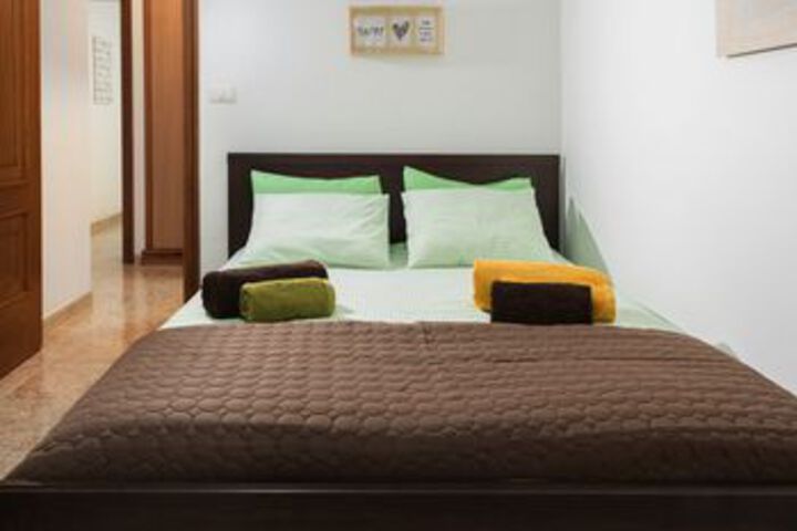Room 15 of 27