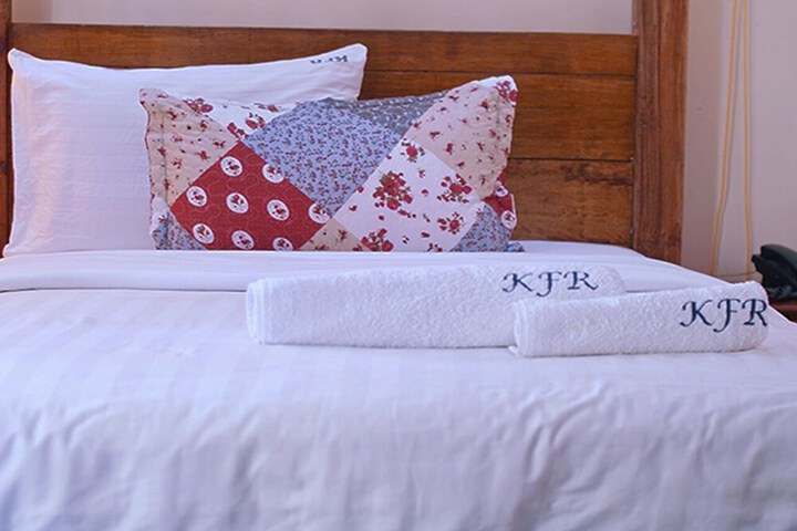 Room 28 of 64