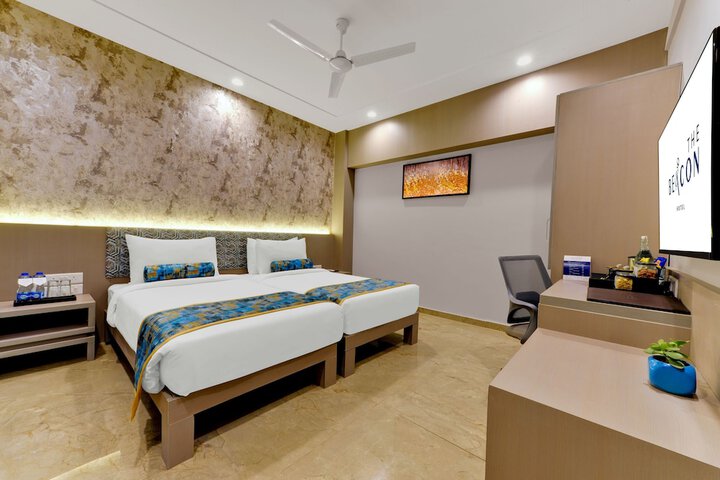 Room 7 of 27