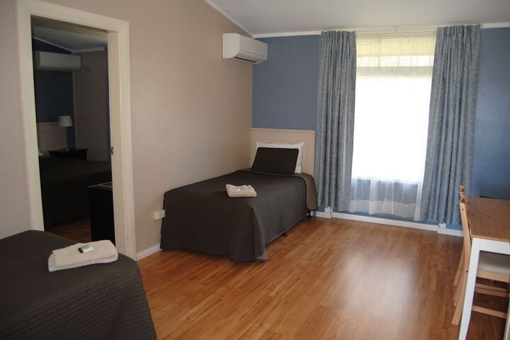 Room 3 of 40