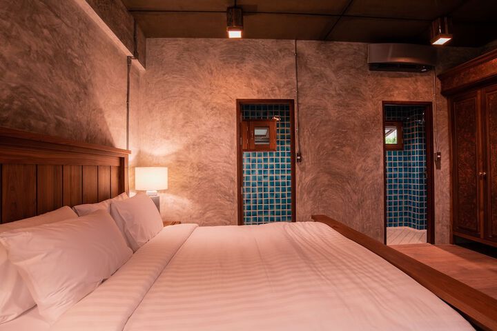 Room 28 of 70