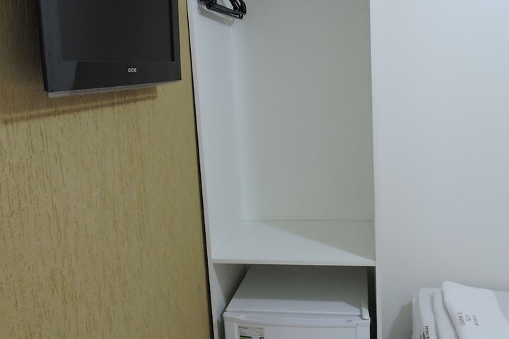 Room 38 of 65