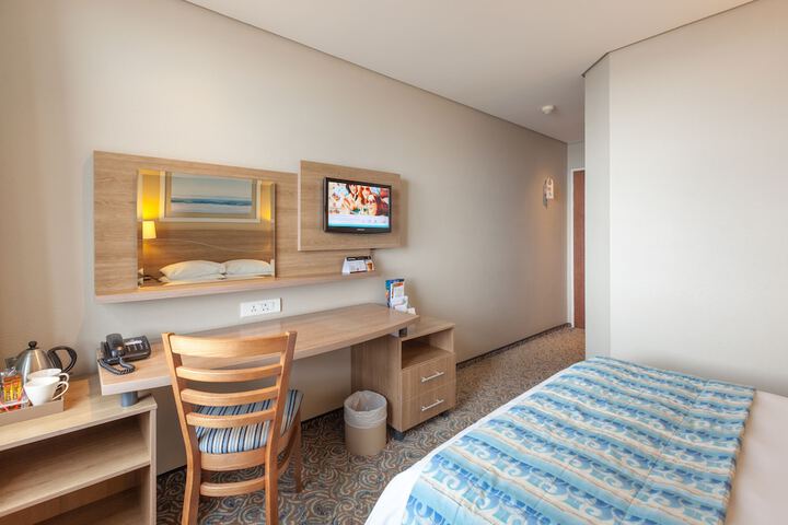 Room 4 of 35