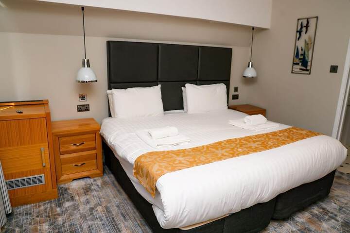Room 36 of 64