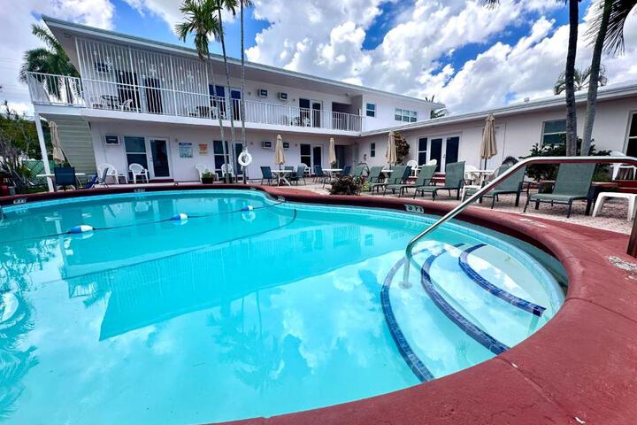 Exterior of Birch Patio Motel
