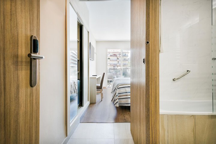 Room 9 of 29