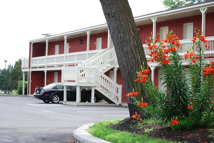 Hotel 11 of 12