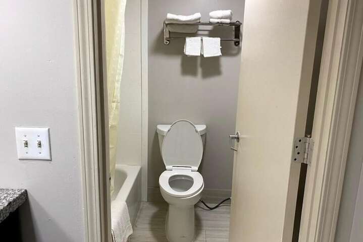 Room 11 of 13