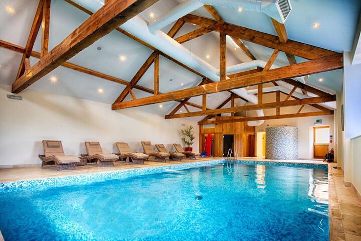 Pool 30 of 44