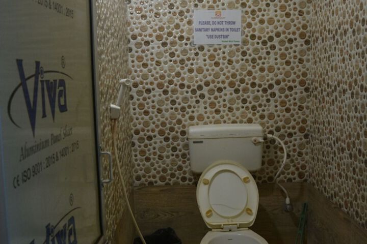 Room 76 of 94