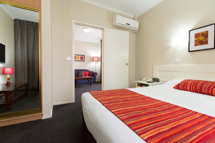Room 12 of 34