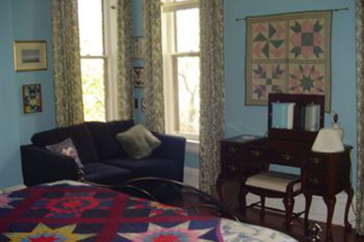 Room 6 of 17