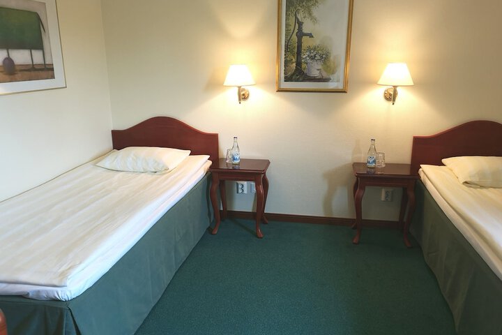 Room 25 of 27