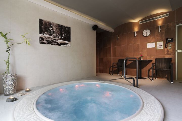 Spa 43 of 116