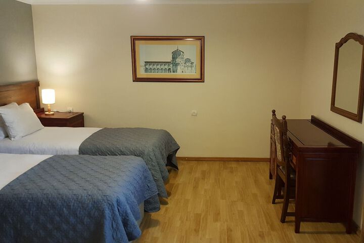 Room 11 of 49