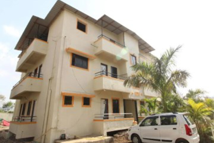 SPOT ON 37198 Matoshree Niwas