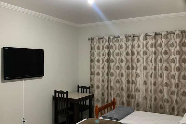 Room 9 of 18