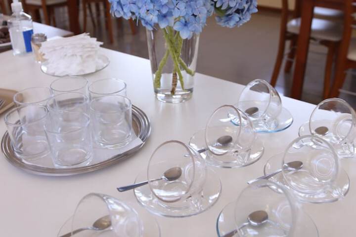 Breakfast/Coffee Service 66 of 108