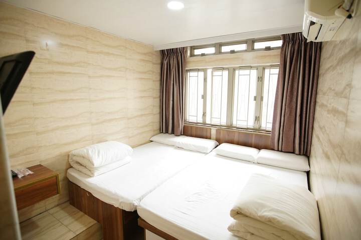 Room 55 of 195