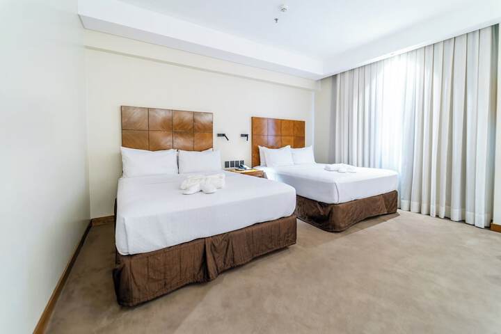 Room 28 of 114