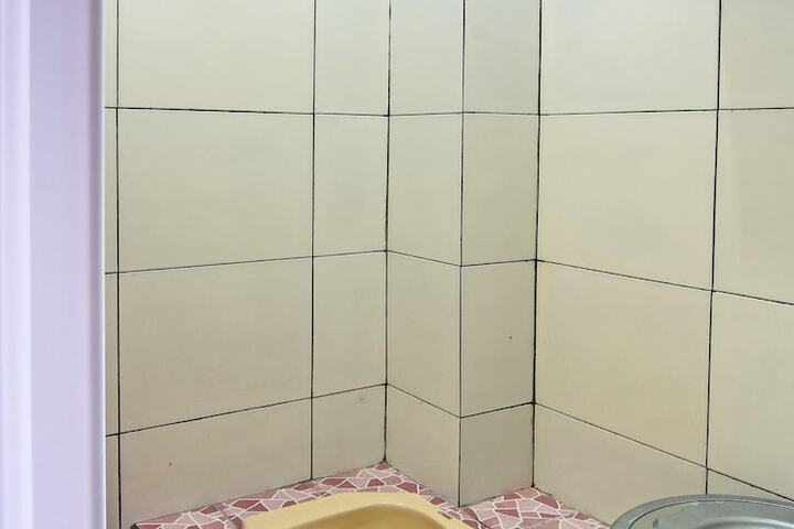 Room 18 of 31