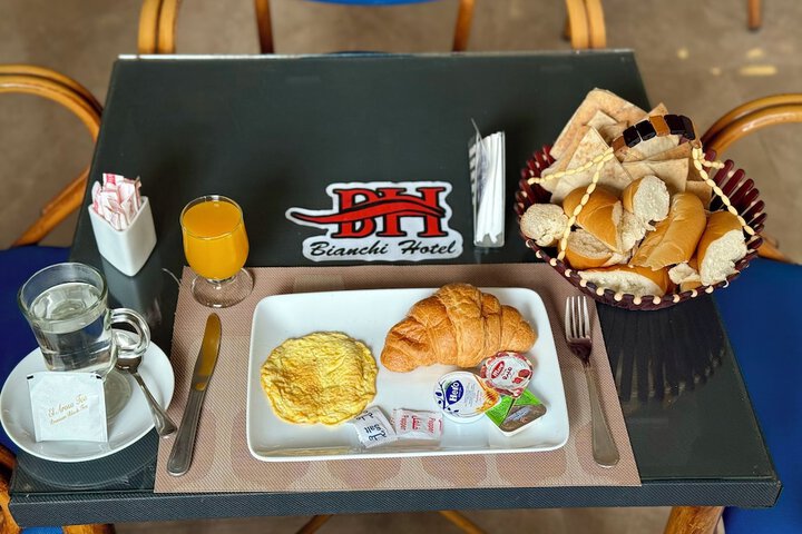 Breakfast/Coffee Service 41 of 55