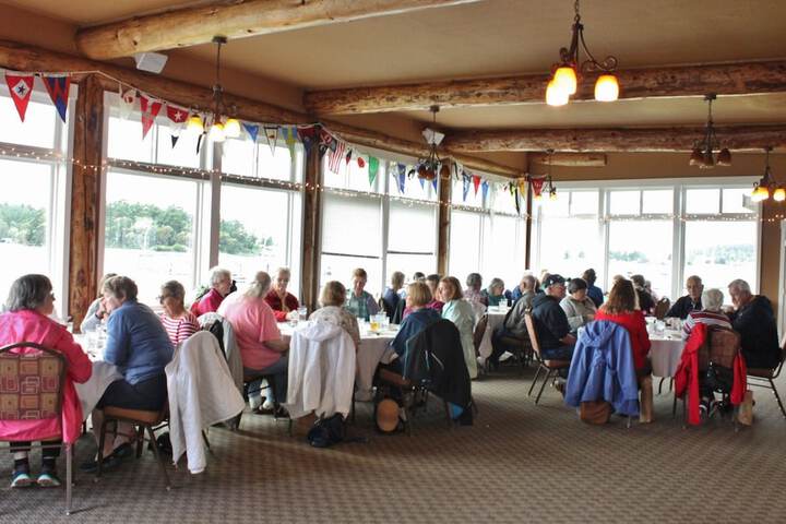 Ballroom/Hall 44 of 90