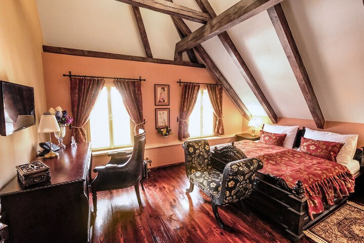 Room 29 of 183