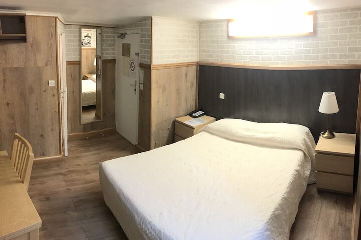 Room 31 of 34