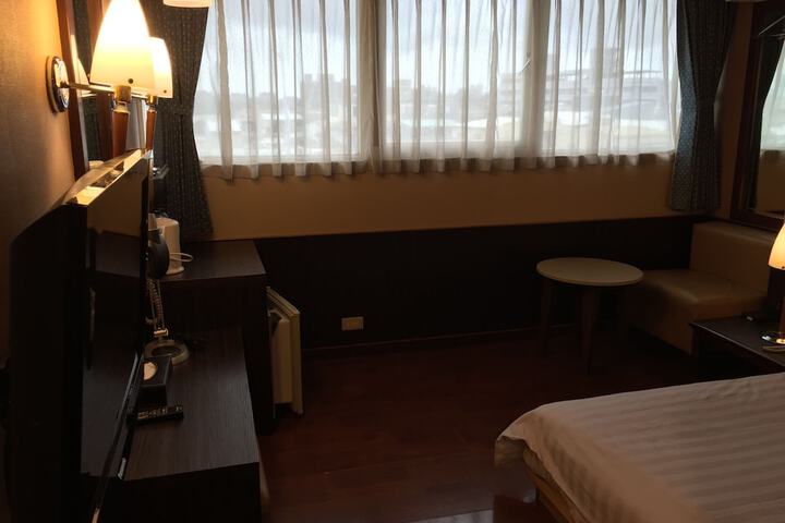 Room 15 of 41