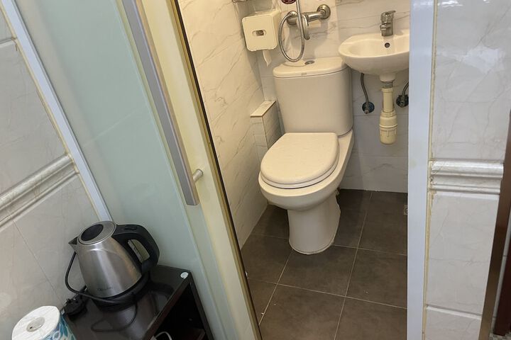 Room 117 of 195