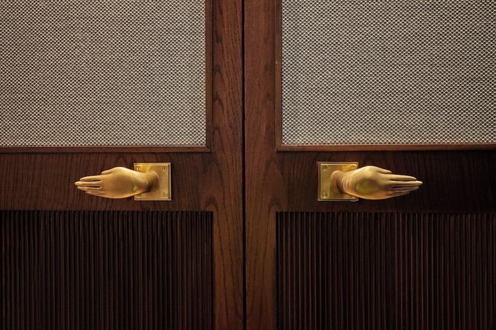 Room 25 of 77