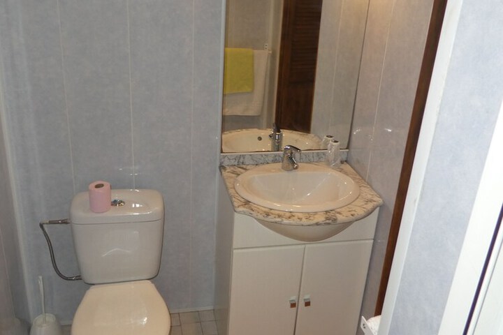 Room 15 of 18