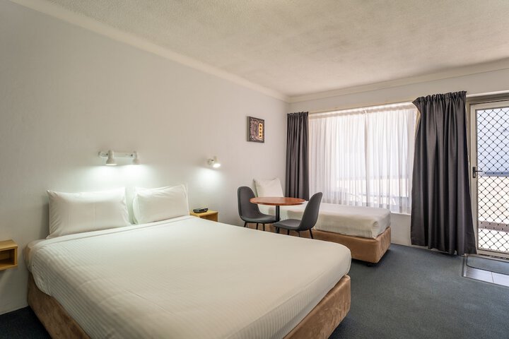 Room 40 of 66
