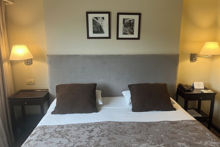 Room 10 of 46