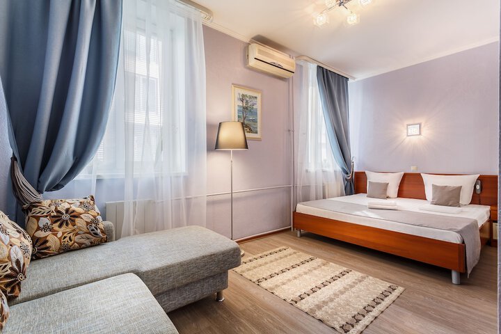 Room 50 of 94