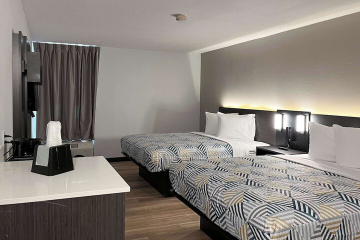 Room 10 of 21