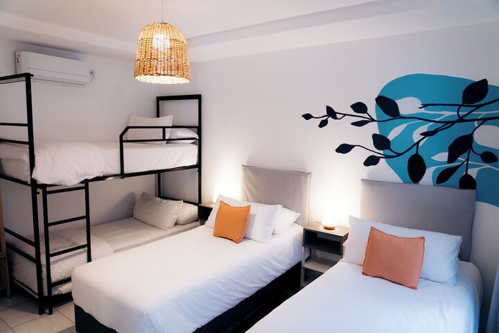 Room 16 of 50