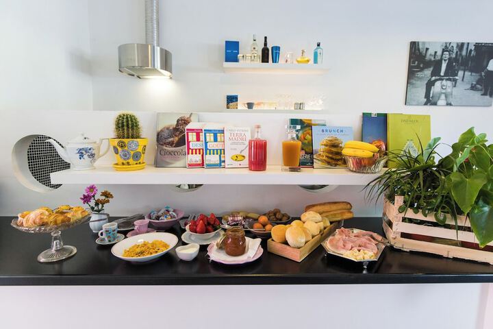 Breakfast/Coffee Service 23 of 27