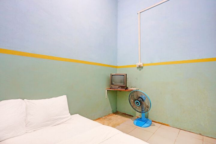 Room 8 of 27